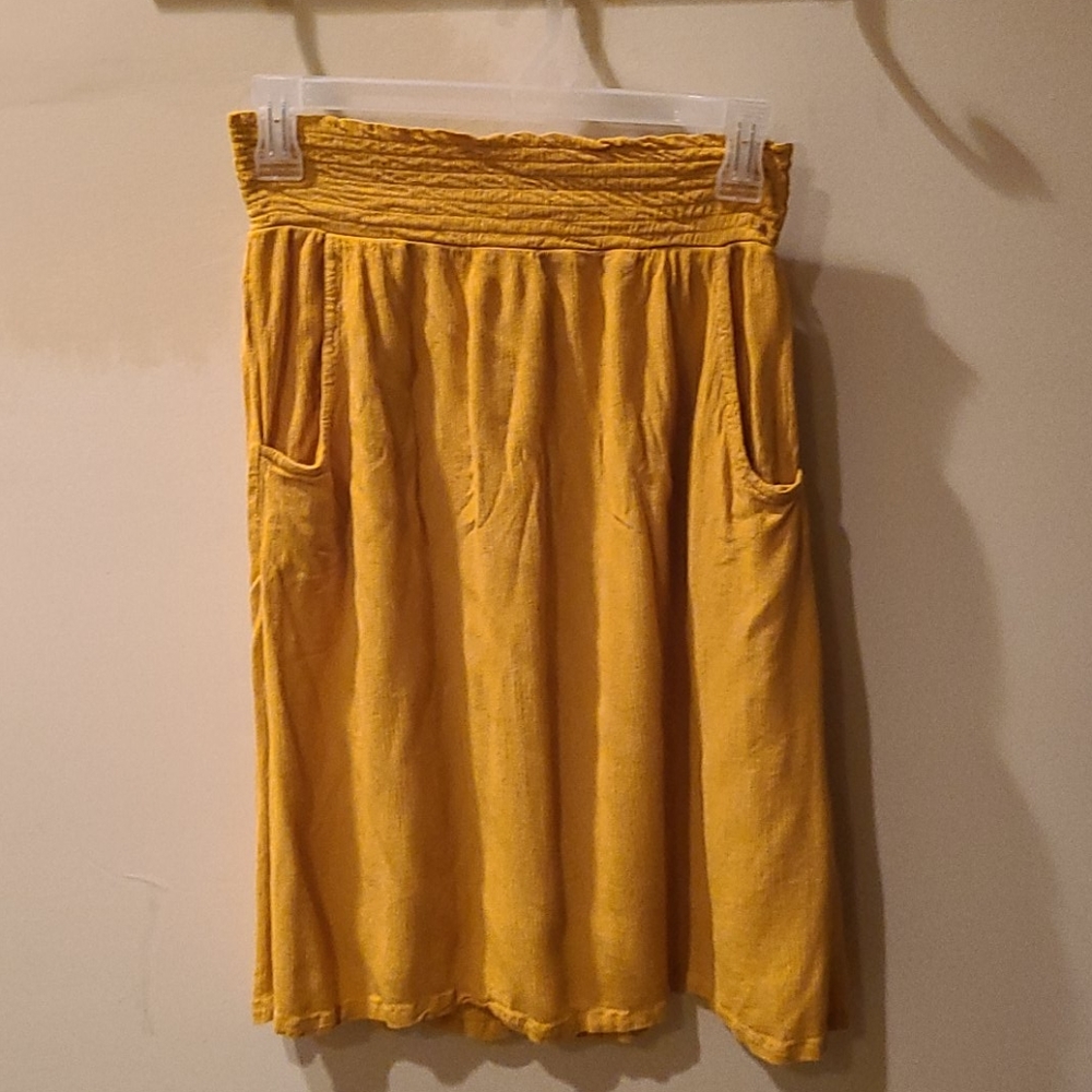 Yellow skirt